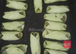 Illustration of how to make green sauce pot stickers 7