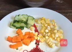 Illustration of how to make leftover clay pot rice 3