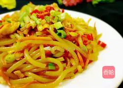 Illustration of how to make fried rice noodles with eggs 12