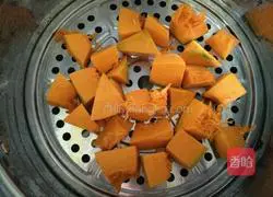 Illustration of how to make pumpkin hair cake 2