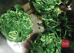 Illustration of how to make wild vegetables box 4