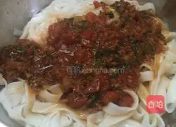 Illustration of how to make dry rice noodles with tomato sauce and minced meat 6