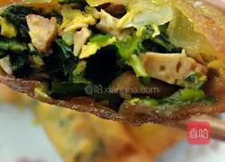 My family is Illustration of how to make fried spring rolls with my son 11