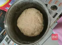 Illustration of how to make two-color linseed pink flower rolls 2