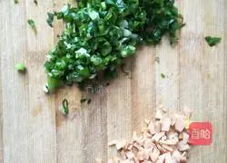 Illustration of how to make contrasting ham and chive rolls 2