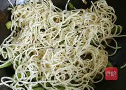 Old Beijing Lentil Braised Noodles Recipe Illustration 5