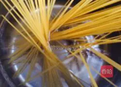 Illustration of how to make tomato pasta 1