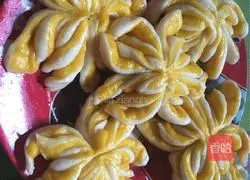 Illustration of how to make two-color chrysanthemum rolls 14
