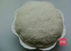  Illustration of how to make bean dregs hair cake 7