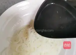 Three Fresh Chicken Soup Noodles Recipe Illustration 16