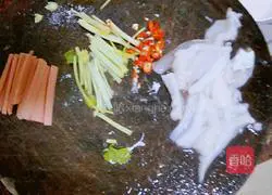 Illustration of how to make dragon head fish and ham spring rolls 3