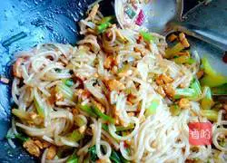 Illustration of how to make fried rice noodles 6