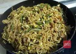 Illustration of braised noodles 7