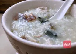 Illustration of how to make preserved egg and lean meat porridge 8