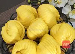 Illustration of how to make carrot and conch rolls 22