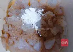 Illustration of how to make shrimp and tofu soup 2