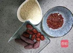 Illustration of how to make purple sweet potato and red date porridge 1