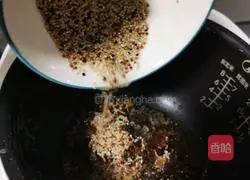 Peach Gum Quinoa Porridge Recipe Illustration 7