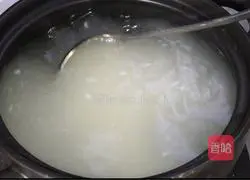 Illustration of how to make purple sweet potato and double rice porridge 3