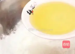 Illustration of how to make mango glutinous rice cake 4