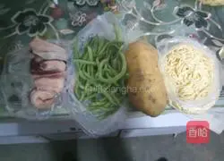 Illustration of how to cook noodles in iron pot 1