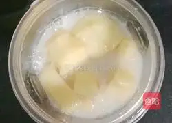 Apple oatmeal paste (baby Illustration of how to make complementary foods) 9