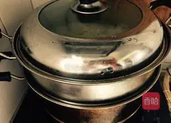 Illustration of home-style braised beans and noodles 10