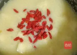 Illustration of how to make millet, red dates and apple porridge 10