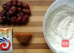 Illustration of how to make red date rolls for my wife's exclusive delicacy 1