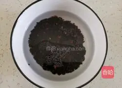 Black rice and red dates Illustration of how to make porridge 3