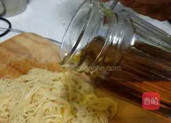Illustration of how to make strange cold noodles 6