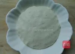 Illustration of how to make bean dregs hair cake 6