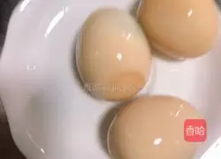 Illustration of how to make Angelica Astragalus Millet Porridge (blood-tonifying and qi-tonifying medicinal diet) 6