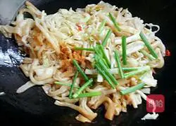 Illustration of how to make fried rice noodles 11