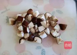 Illustration of how to make mushroom and chicken drumstick rice bowl 4