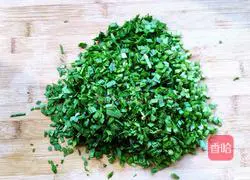 Illustration of how to make leek and egg box 4