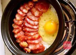 Illustration of how to make preserved claypot rice 8