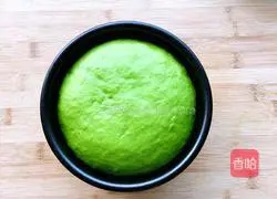 Illustration of how to make spinach and raisin cake 10