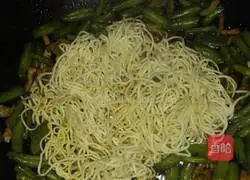 Illustration of braised noodles 3