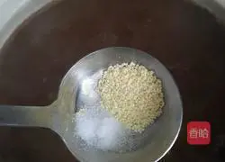 Illustration of how to make beef brisket rice noodles 12