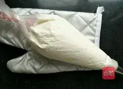 Strawberry Layer Box Cake Recipe Illustration 14