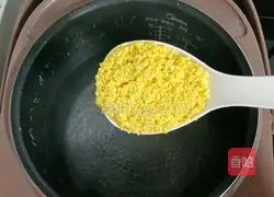 Illustration of how to make millet, chicken and vegetable porridge 7