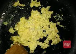 Illustration of how to make fried tomato and egg rice bowl 4