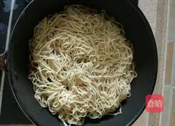 Illustration of braised noodles 4