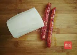 Illustration of how to make braised radish and sausage rice 1