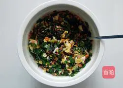 Illustration of how to make vegetarian three-fresh pot stickers 6