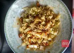 Illustration of how to make cabbage braised rice 2