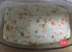 Illustration of how to make golden rice balls 5