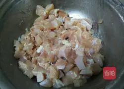 Illustration of how to make pig rice balls 3