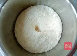 Illustration of how to make sesame and scallion flower rolls 4